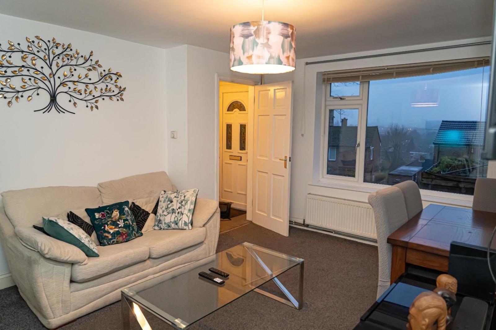 SIRIUS A PROPERTIES - 3 Bedrooms - - Amazing Hillside Views of Derby City Centre - - Free WIFI - - NETFLIX - - SKY-SPORTS - - MONOPOLY - - UNO - - CARDS Esterno foto