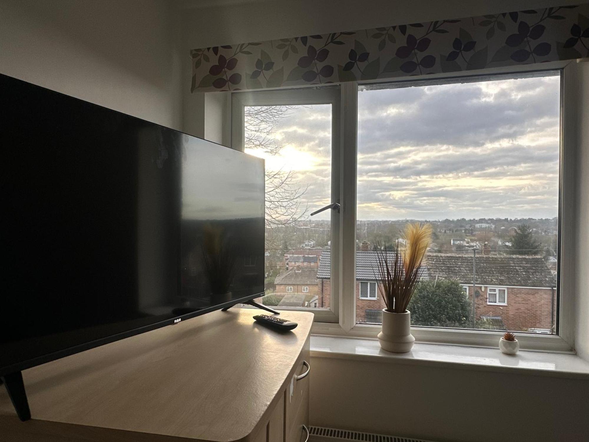 SIRIUS A PROPERTIES - 3 Bedrooms - - Amazing Hillside Views of Derby City Centre - - Free WIFI - - NETFLIX - - SKY-SPORTS - - MONOPOLY - - UNO - - CARDS Esterno foto